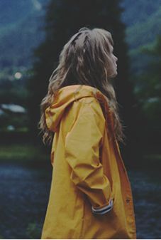 Raincoat Outfit, Street Shopping, Yellow Coat, Health And Vitality, Outfit Ideas For Women, Yellow Raincoat, Coat Outfit, Skin Secrets, Yellow Jacket