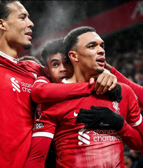 Trent Alexander Arnold, Alexander Arnold, Fc Liverpool, Liverpool Football Club, Liverpool Football, Liverpool Fc, Swag Outfits, Soccer Players, Football Club