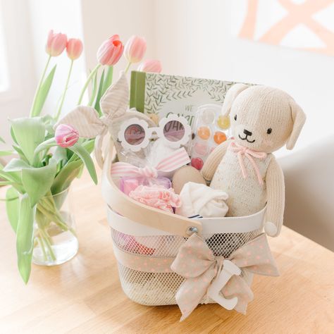 Easter Basket For Toddler, Easter Baskets Ideas, Toddler Girl Easter Basket, Emelbe Design, Baby Easter Basket, Easter Crafts For Toddlers, Girls Easter Basket, Kids Baskets, Easter Baskets For Toddlers