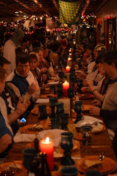 Feast at Medieval Madness Medieval Feast Table, Fantasy Feast, Feast Wedding, Medieval Camping, Medieval Feast, Medieval Times Dinner, Random Reference, Rpg Table, Medieval Banquet