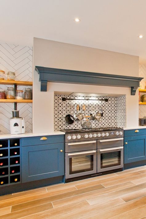 Range Cooker In Fireplace, Kitchen Cooker Hood, Tiled Splashback, Contemporary Kitchen Interior, Feature Fireplace, Rustic Kitchen Ideas, Kitchen Chimney, Kitchen Cooker, Open Plan Kitchen Dining