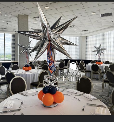 Reach For The Stars Centerpiece, Star Balloon Centerpieces, Ballon Stand Ideas, Starburst Centerpiece, Star Wars Centerpiece, Star Wars Balloons, Balloon Centerpieces Diy, Mitzvah Centerpieces, Star Centerpieces