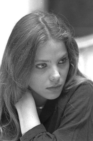 Ornella Muti Ornella Muti, Italian Beauty, Italian Actress, Sophia Loren, Beauty Icons, Some Girls, Look At You, Timeless Beauty, Beauty Women