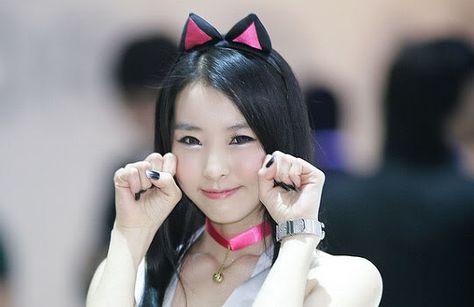 Kitten Costumes, Photo Editing Apps, Jewelry Model, Ulzzang Fashion, Pale Skin, Cute Poses, Best Face Products, Kawaii Girl, Cat Girl