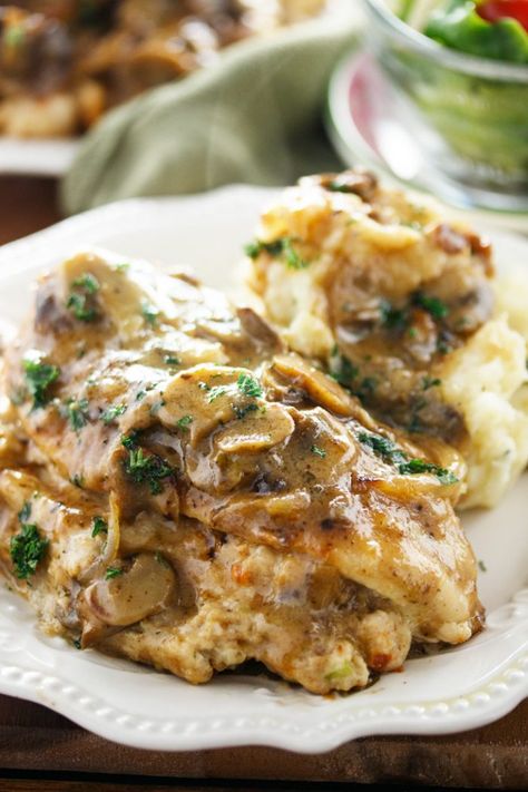 Stuffed Chicken Marsala, Chicken Marsala Recipe, Chicken Lombardy, Marsala Recipe, Olive Garden Recipes, Marsala Chicken Recipes, Chicken Mushroom, Chicken Marsala, Quick Chicken