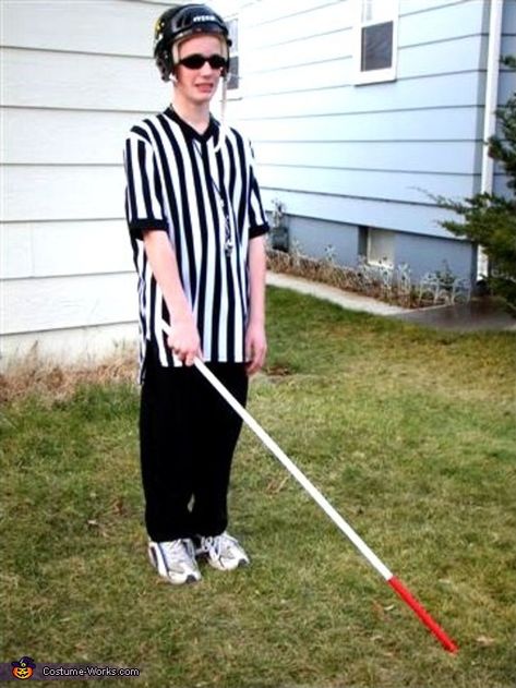 Blind Hockey Referee - Halloween Costume Contest via @costumeworks Hockey Halloween Costume, Hockey Player Costume, Hockey Referee, Referee Costume, Hockey Halloween, Sports Halloween, Best Halloween Costumes Ever, Boys Hockey, Themed Halloween Costumes