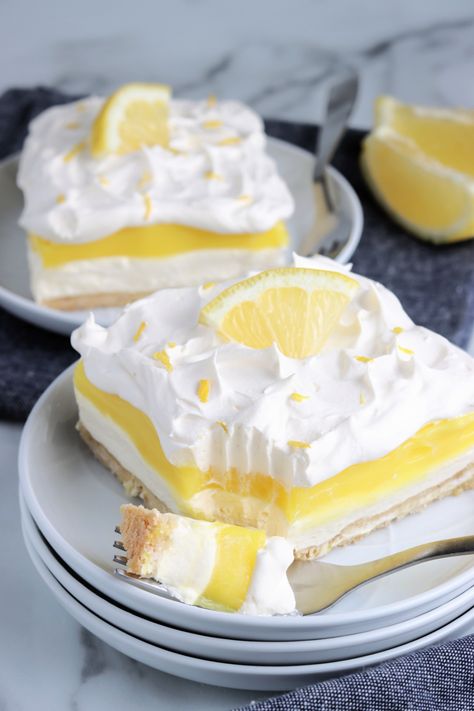 Lemon Lush Cake - The Rockstar Mommy Lemon Birthday Desserts, Lemon Lush Cake Recipe, Lemon Lush Recipe, Lemon Lasagna, Lemon Lush Dessert, Lush Cake, Lush Recipes, Lemon Lush, Citrus Desserts