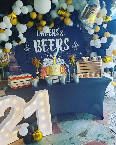 Gold, white, black balloon garland. Beer theme. Beer mug cake. Table set up. Cheers And Beers To 21 Years, 21st Guys Birthday Ideas, Bar Themed Party Decoration, Bar Themed Birthday Party, Beer Decorations Birthday, Beer Theme Birthday Party, Beer Themed Party Ideas, Cheers And Beers Dessert Table, Men’s 21st Birthday Party