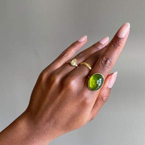 Vanity Styling, Diamond Ring Oval, Pear Shaped Diamond Ring, Green Tourmaline Ring, Chunky Rings, Tourmaline Ring, Ring Oval, Pear Shaped Diamond, Creative Jewelry