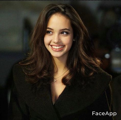 Angelina Jolie Faceapp, 80s Face Claims, Faceapp Face Claim, Brunette Faceclaim, Model Face, Hollywood Celebrities, Girl Face, Face Claims, Woman Face