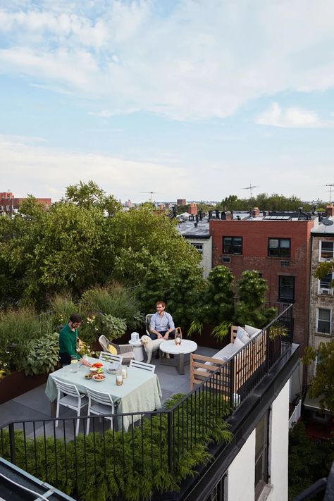 Design Per Patio, Ideas Terraza, Rooftop Patio Design, Roof Garden Design, Nyc Rooftop, Rooftop Terrace Design, Rooftop Design, Brooklyn Apartment, Cozy Patio