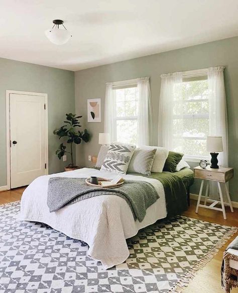 sage green bedroom with white bed Green White Room, Gray Bedroom Paint, Green And Gray Bedroom, Sage Paint Color, Green Bedroom Colors, Sage Paint, Sage Green Furniture, Girls Bedroom Green, Sage Green House