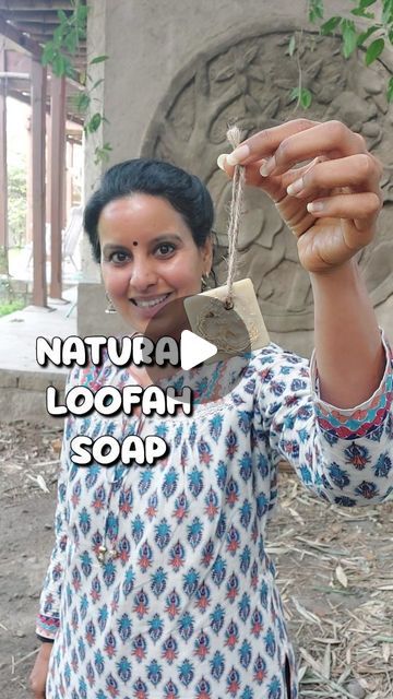 Homemade Loofah Soap, Loofah Soap Recipe, Loofah Soap Diy, Business Chart, Natural Showers, Unique Soap, Natural Loofah, Loofah Soap, Homemade Bath