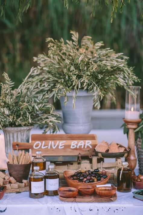 Boho Wedding Decor Ideas Olive Bar, Olive Wedding, Italian Party, Rental Wedding Dresses, Greek Summer, Mediterranean Wedding, Wedding Buffet, Unconventional Wedding, Tuscan Wedding