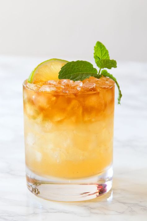 Mai Tai Recipe, Mai Tai Cocktail, Cocktail And Mocktail, Tiki Cocktails, Light Rum, Rum Cocktail, Drink Drank Drunk, Tiki Party, Mai Tai