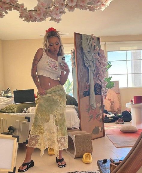 Doja Cat Casual Outfits, Doja Cat Cute, Doja Cat Outfits Casual, Doja Cat Concert Outfit, Doja Cat Style, Doja Cat Street Style, Doja Cat Outfits, Doja Cat Instagram, P1harmony Concert