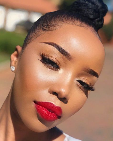 Nude Lip Makeup, Makeup Jobs, Red Lips Makeup Look, Gorgeous Wedding Makeup, Maquillage On Fleek, Mekap Mata, Makeup Tip, Brunette Makeup, Work Makeup