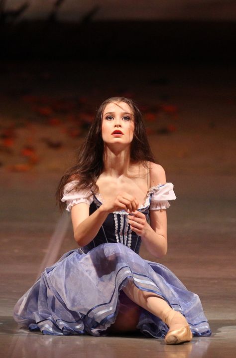 Ballet Giselle, Bolshoi Theatre, Kei Visual, Ballet Beauty, Ballet Performances, Ballet Poses, Ballet Inspiration, Russian Ballet, Dancing Aesthetic