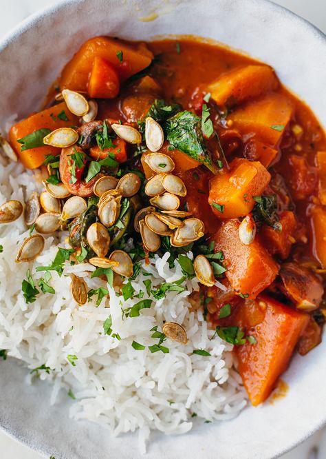 Butternut Squash & Mushroom Curry - So Vegan Creamy Coconut Sauce, Butternut Squash Seeds, Chicken Squash, Mushroom Curry, Carrot Vegetable, Vegetable Stock Cubes, Squash Seeds, Vegan Mushroom, Coconut Sauce