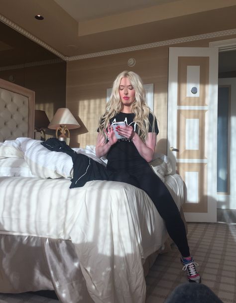 Erika Jayne Erika Jayne, Housewives Of Beverly Hills, Tv Actors, Real Housewives, The Source, Dm Me, Celebrity Style, Leather Pants, Vogue