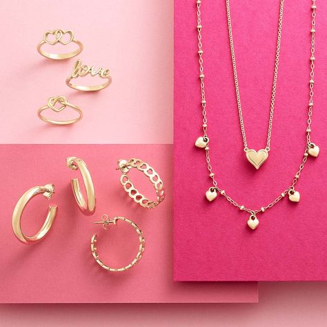 Jewellery Photography Inspiration, Jewelry Product Shots, Valentine Jewelry, Creative Jewelry Photography, Diamond Jewelry Set, Gift For Your Girlfriend, James Avery Jewelry, Instagram Jewelry, Jewelry Photoshoot