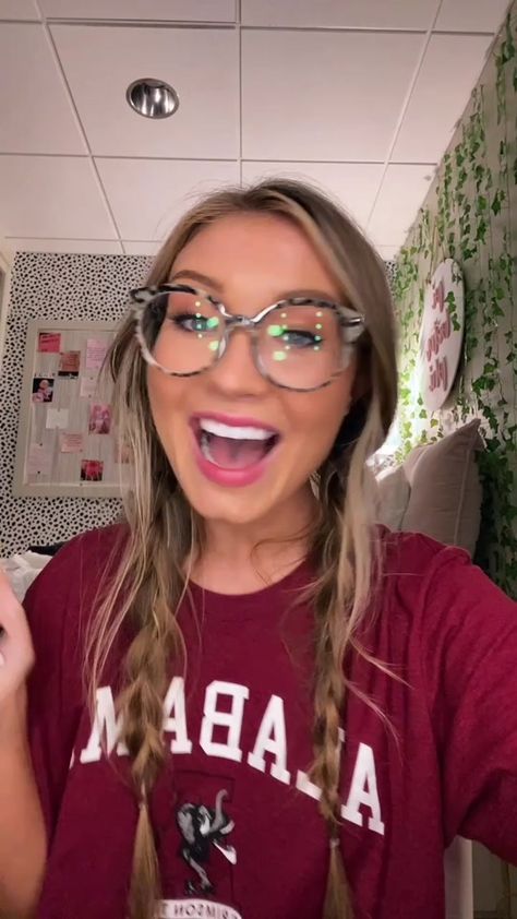 Lauren Norris Outfits, Lauren Norris, Tiktok Watch, Natural Life, Marketing Ideas, Tiktok Videos, S Video, Short Videos, Created By