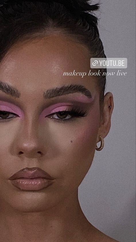 Makeup inspiration Jordan Lipscombe Makeup, Makeup Ideas Baddie, Rose Makeup Look, 90 Makeup, Eye Makeup Inspiration, Jordan Lipscombe, Woc Makeup, Makeup For Black Skin, Face Beat