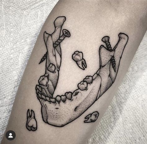 Building Design Ideas, Anatomical Tattoos, Anatomy Tattoo, Tooth Tattoo, Funky Tattoos, Bone Tattoos, Creepy Tattoos, Spooky Tattoos, Instagram Tattoo