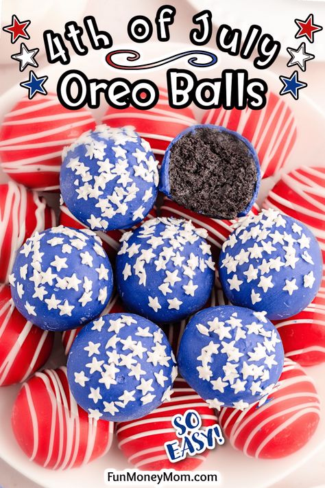 These 4th of July Oreo balls are a pretty and patriotic dessert that looks like a truffle and tastes like an Oreo cheesecake. They’re the perfect no bake treat for your Fourth of July party or picnic table. Oreo Balls Recipe, Oreo Cake Pops, Oreo Truffles Recipe, Fourth Of July Cakes, Oreo Cream, Patriotic Food, Patriotic Desserts, 4th Of July Cake, Oreo Balls