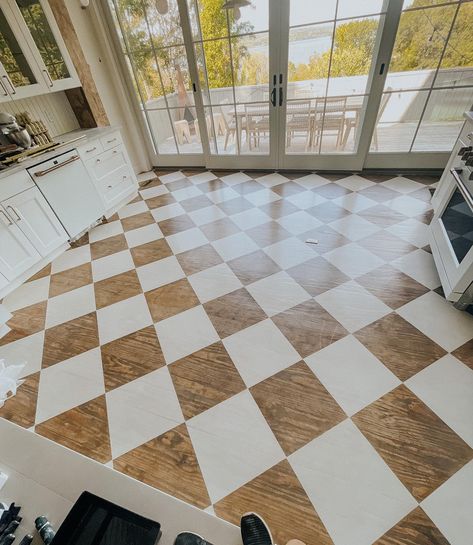 The Home of Danny and Noelle (@noelleshouse) • Instagram photos and videos Sunroom Tile Floor Ideas, Sunroom Tile Floor, Sunroom Tile, Sunroom Floor, Tile Floor Ideas, Tiled Hallway, Floor Ideas, Kitchen Interior Design Decor, She Sheds