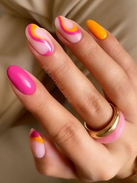 Chic Summer Pink Short Oval Nails - Trendy Tips & Styles Sunny Holiday Nails, Super Bright Nails, Orange Hot Pink Nails, Pink Festival Nails, Pink Holiday Nails Summer, Short Hot Pink Nails With Design, Hot Pink Orange Nails, Hot Pink Beach Nails, Pink Fun Nails