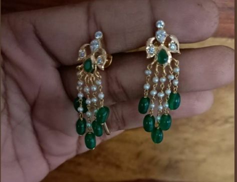 Aad Jewellery Design, 5grams Gold Earrings, Green Beads Indian Jewellery, Lily Earrings, Antique Necklaces Design, Gold Jewelry Outfits, Gold Earrings Models, Fancy Jewelry Necklace, Modern Gold Jewelry