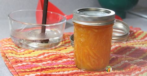 Orange marmalade recipe, Learn how to make your own and can it for later Orange Marmalade Recipe, Low Sugar Jam, Canning Pickles, How To Make Orange, Marmalade Recipe, Canning Vegetables, Orange Syrup, Canning Jam, Orange Muffins