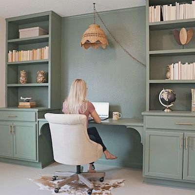 Loft Nook, Diy Built In Desk, Office Bookshelves, Office Built Ins, My Home Office, Diy Office, Office Makeover, Installing Cabinets, Built In Bookcase