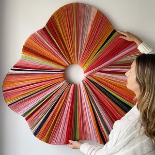 Tammy Kanat (@tammykanat) • Instagram photos and videos Tammy Kanat, Circular Weaving, The Language Of Flowers, Yarn Painting, Fiber Wall Art, Quilts Decor, Folded Book Art, Diy Artwork, Wall Hanging Diy