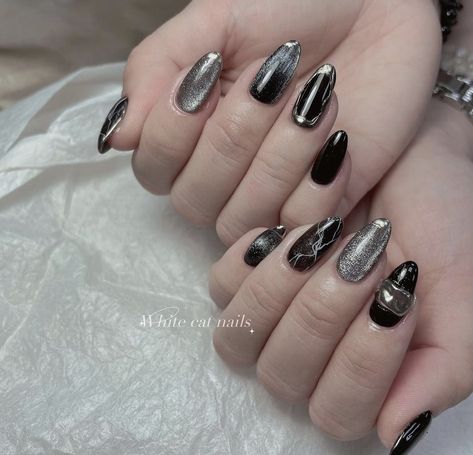 Nail Art Hitam Aesthetic, Nailart Ideas, Holidays 2023, Simple Nail Art, Hippie Nails, Pretty Gel Nails, Rose Nails, Simple Nail Art Designs, Simple Nail