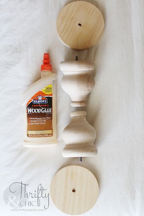 Diy Wood Candles, Wood Candle Holders Diy, Candle Holders Diy, Wood Candlesticks, Farmhouse Candle Holders, Chandelier Diy, Diy Candle Sticks, Farmhouse Candle, Farmhouse Candles