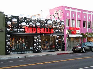 Shopping on Melrose Avenue Melrose Avenue Aesthetic, Los Angeles Mall, Malls In The 80s, Melrose Avenue Los Angeles, Retro Shopping Mall, Kardashian Girls, Hollywood Babylon, La Aesthetic, Thirteen Movie