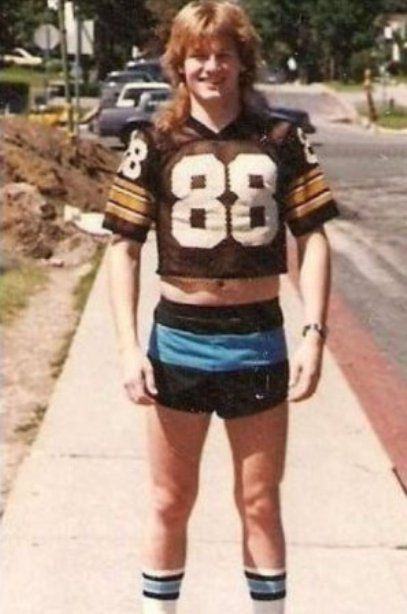 Early 1980s. LOL I can definitely remember when this look was "in." Fashion 80s, Football, Crop Tops, American Football