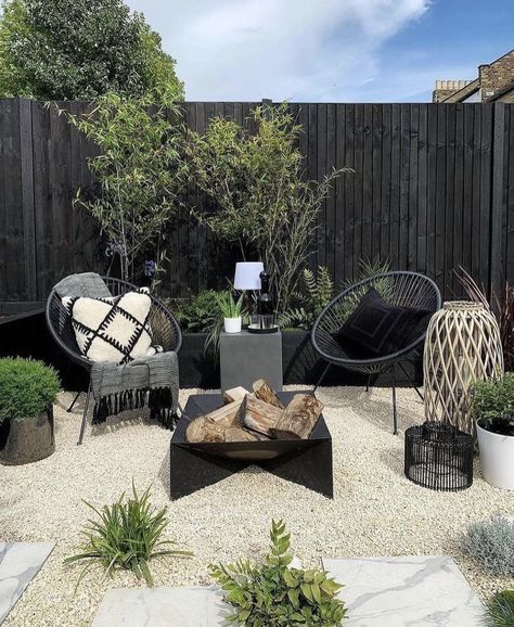 Backgarden Ideas, Gravel Patios, Ideas Terraza, Small Garden Landscape, Backyard Seating Area, Backyard Garden Layout, Small Courtyard Gardens, Garden Decor Projects, Patio Garden Design