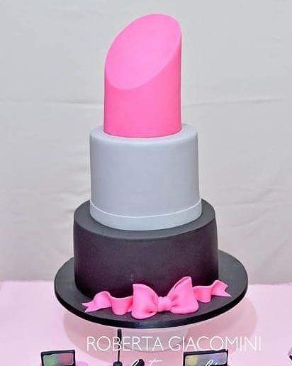 Lipstick Party, Lipstick Cake, Make Up Party, Cakes Decorating Ideas, Cake Makeup, Barbie Birthday Cake, Cakes With Flowers, Certificate Border, Bday Cake Ideas