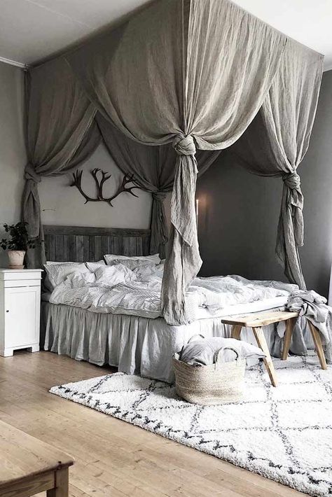 18 BEST CANOPY BED EXAMPLES TO INTRODUCE INTO YOUR BEDROOM By: Glaminati Media | Updated: 11/06/2018 Wooden Canopy Bed, Beautiful Bed Designs, Simple Bed Designs, Condo Bedroom, Bedroom Beautiful, Canopy Frame, Dekorasi Kamar Tidur, Simple Bed, Bed Canopy