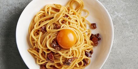 Spaghetti Carbonara Egg Yolk, Egg Yolk Pasta Sauce, Pasta With Egg Yolk, Using Egg Yolks, Carbonara With Egg, Linguine Carbonara, Millies Cookies, Cured Egg Yolk, Italian Eggs