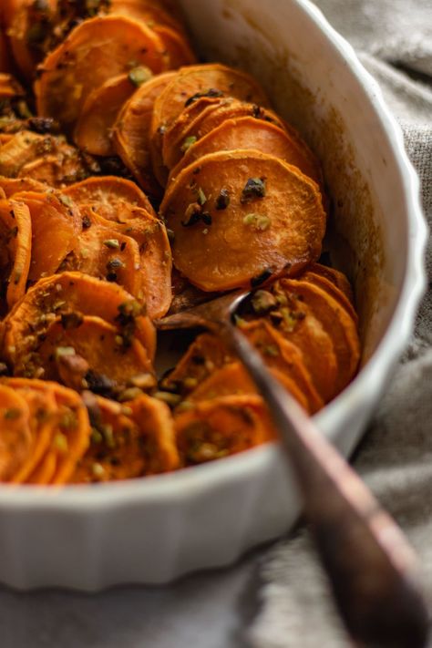 Thanksgiving Sweet Potatoes are one of my favorite side dish recipes! They're perfectly sweet with a great texture Thanksgiving Sweet Potatoes, Potatoes Thanksgiving, Sweet Potato Thanksgiving, Favorite Side Dish, Fennel Seeds, Dish Recipes, Vegan Paleo, Sweet Potatoes, Side Dish Recipes