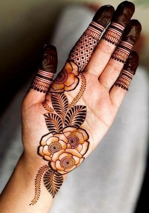 Front Hand Floral Mehndi Designs, Mehandi Practice, Palm Mehndi, Mehedi Design, Henna Inspiration, Front Mehndi Design, Palm Mehndi Design, Simple Arabic Mehndi Designs, Simple Mehndi Design