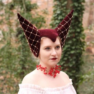 Ren Faire Headpiece, Diy Medieval Headdress, Medieval Halloween, Medieval Headpiece, Medieval Headdress, Medieval Headwear, Medieval Jester Aesthetic, Double Horned Hennin, Medieval Coif Pattern