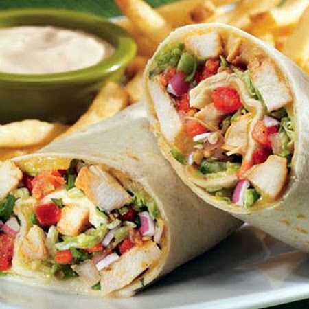 Applebees Chicken Fajita Rollup -This is so good! Chicken Fajita Rollup Recipe, What To Eat With Chicken, Chicken Caesar Wrap, Chicken Caesar, Morning Time, Chicken Fajita, Summer Food, Chicken Fajitas, Wrap Recipes