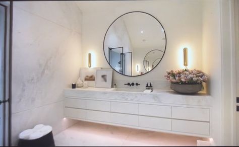 Kloe Kardashian House, Khloe Kardashian Bedroom, Kardashian Bathroom, Kardashian Bedroom, Kardashian House, Khloe Kardashian House, Kylie Jenner House, Kardashian Home, Jenner House