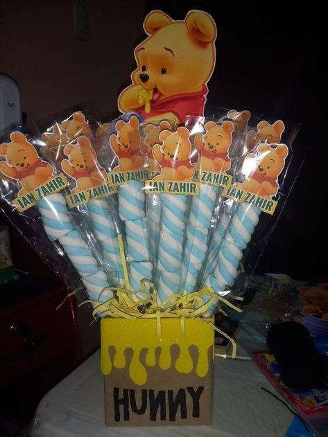 Winnie Pooh Bebe, Baby Shower Winnie Pooh, Baby Shower Winnie The Pooh, Pooh Bebe, Winnie The Pooh Birthday Party, Pooh Birthday Party, Boy Baby Shower Centerpieces, Winnie The Pooh Themes, Pooh Birthday