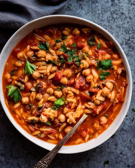 Instant Pot Chickpea Orzo Soup - Rainbow Plant Life Chickpea Orzo Soup, Chickpea Orzo, Flavored Chickpeas, Rainbow Plant Life, Pumpkin Lasagna, Vegan Instant Pot Recipes, Vegan Chickpea, Orzo Soup, Orzo Recipes